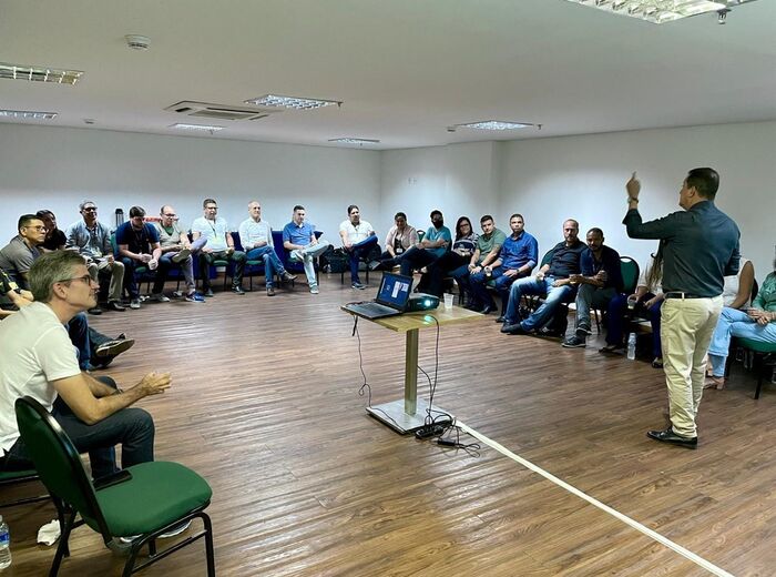 Marcello Herculano em treinamento comercial